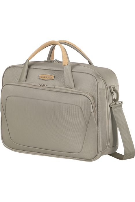 Praktická a trendy palubní taška v unisex provedení Samsonite z řady Spark SNG ECO. Kvalitní cestovní doplněk, při jehož výrobě bylo myšleno i na ekologii. SAMSONITE, PRAKTICKÁ A TRENDY PALUBNÍ TAŠKA V UNISEX PROVEDENÍ SAMSONITE Z ŘADY SPARK SNG ECO. KVALITNÍ CESTOVNÍ DOPLNĚK, PŘI JEHOŽ VÝROBĚ BYLO MYŠLENO I NA EKOLOGII. - CESTOVNÍ TAŠKY - CESTOVNÍ KUFRY A TAŠKY