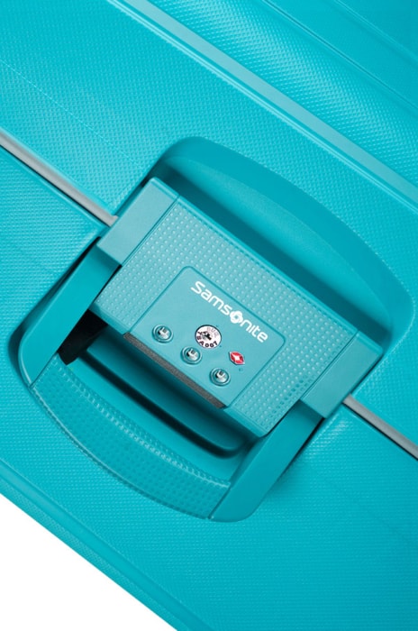 Samsonite uspěl ve výrobě extrémně lehké polypropylenové kolekce na tříbodové zamykání, a to díky revolučnímu, polypropylenovému materiálu Flowlite. SAMSONITE, SAMSONITE USPĚL VE VÝROBĚ EXTRÉMNĚ LEHKÉ POLYPROPYLENOVÉ KOLEKCE NA TŘÍBODOVÉ ZAMYKÁNÍ, A TO DÍKY REVOLUČNÍMU, POLYPROPYLENOVÉMU MATERIÁLU FLOWLITE. - ŠKRUPINOVÉ KUFRE - CESTOVNÉ KUFRE A TAŠKY