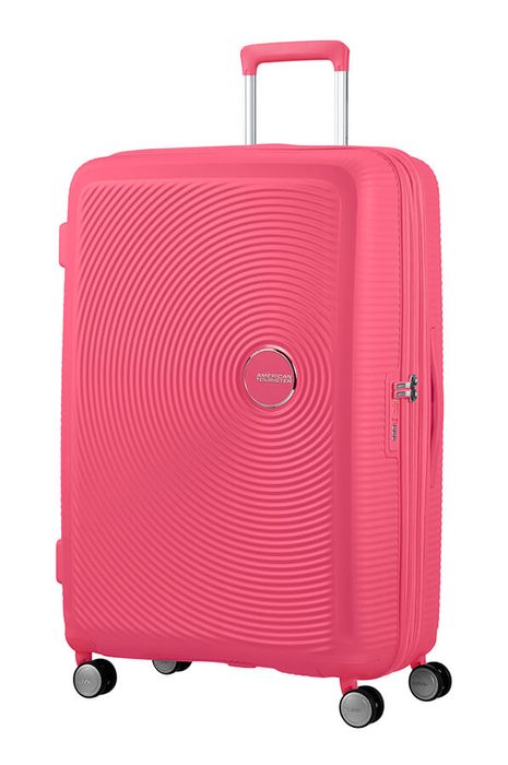 Skvělý rozšířitelný velký kufr z populární řady Soundbox je skvělou volbou pro dvou týdenní dovolenou. AMERICAN TOURISTER, SKVĚLÝ ROZŠÍŘITELNÝ VELKÝ KUFR Z POPULÁRNÍ ŘADY SOUNDBOX JE SKVĚLOU VOLBOU PRO DVOU TÝDENNÍ DOVOLENOU. - SKOŘEPINOVÉ KUFRY - CESTOVNÍ KUFRY A TAŠKY