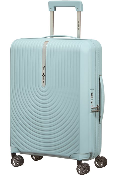 Vykročte z davu s moderním perfektně vybaveným kufrem Hi-Fi od značky Samsonite. Příruční kufr je vyroben z odlehčeného a zároveň velmi odolného polypropylenu. SAMSONITE, VYKROČTE Z DAVU S MODERNÍM PERFEKTNĚ VYBAVENÝM KUFREM HI-FI OD ZNAČKY SAMSONITE. PŘÍRUČNÍ KUFR JE VYROBEN Z ODLEHČENÉHO A ZÁROVEŇ VELMI ODOLNÉHO POLYPROPYLENU. - PŘÍRUČNÍ ZAVAZADLA - CESTOVNÍ KUFRY A TAŠKY