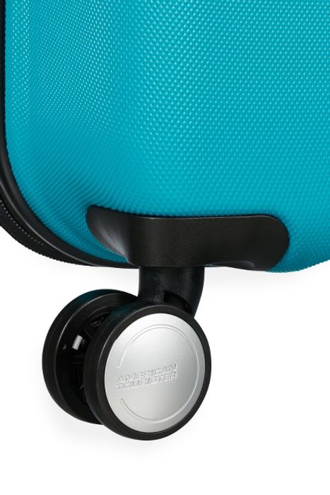 Samozřejmostí jsou kvalitní zipy, měkké horní a boční madlo pro snadné zvedání a čtyři dvojitá kolečka pro snadnou manipulaci. AMERICAN TOURISTER, SAMOZŘEJMOSTÍ JSOU KVALITNÍ ZIPY, MĚKKÉ HORNÍ A BOČNÍ MADLO PRO SNADNÉ ZVEDÁNÍ A ČTYŘI DVOJITÁ KOLEČKA PRO SNADNOU MANIPULACI. - SKOŘEPINOVÉ KUFRY - CESTOVNÍ KUFRY A TAŠKY