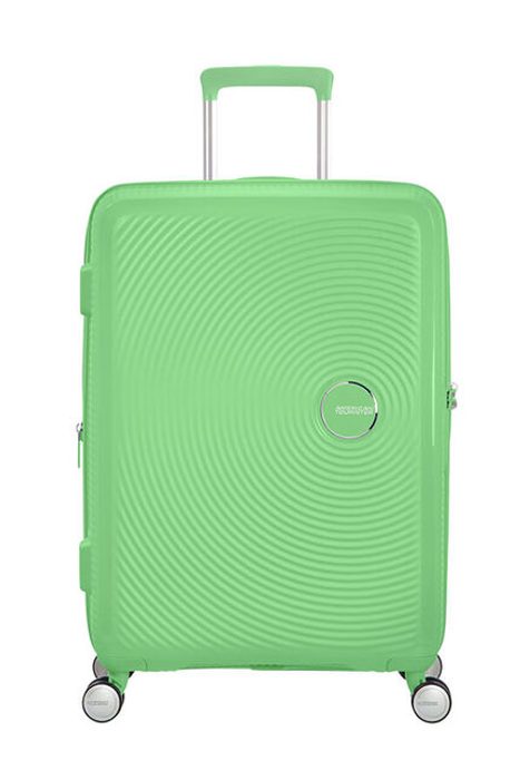 Hravý kruhový vzhled s kontrastním matným a lesklým povrchem jistě zaujme všude, kam se s ním podíváte. AMERICAN TOURISTER, HRAVÝ KRUHOVÝ VZHLED S KONTRASTNÍM MATNÝM A LESKLÝM POVRCHEM JISTĚ ZAUJME VŠUDE, KAM SE S NÍM PODÍVÁTE. - SKOŘEPINOVÉ KUFRY - CESTOVNÍ KUFRY A TAŠKY