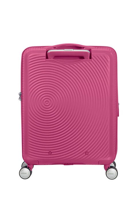 Hravý kruhový vzhled s kontrastním matným a lesklým povrchem jistě zaujme všude, kam se s ním podíváte. AMERICAN TOURISTER, HRAVÝ KRUHOVÝ VZHLED S KONTRASTNÍM MATNÝM A LESKLÝM POVRCHEM JISTĚ ZAUJME VŠUDE, KAM SE S NÍM PODÍVÁTE. - PŘÍRUČNÍ ZAVAZADLA - CESTOVNÍ KUFRY A TAŠKY