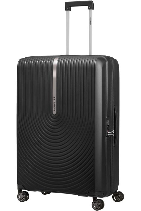 V jeho výbavě jsou 4 tichá dvojitá kolečka pro hladký pojezd. Samozřejmostí je horní a boční madlo a výsuvná rukojeť a s aretací. SAMSONITE, V JEHO VÝBAVĚ JSOU 4 TICHÁ DVOJITÁ KOLEČKA PRO HLADKÝ POJEZD. SAMOZŘEJMOSTÍ JE HORNÍ A BOČNÍ MADLO A VÝSUVNÁ RUKOJEŤ A S ARETACÍ. - SKOŘEPINOVÉ KUFRY - CESTOVNÍ KUFRY A TAŠKY