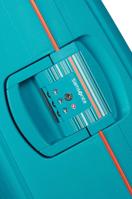 Samsonite uspěl ve výrobě extrémně lehké polypropylenové kolekce na tříbodové zamykání, a to díky revolučnímu, polypropylenovému materiálu Flowlite. SAMSONITE, SAMSONITE USPĚL VE VÝROBĚ EXTRÉMNĚ LEHKÉ POLYPROPYLENOVÉ KOLEKCE NA TŘÍBODOVÉ ZAMYKÁNÍ, A TO DÍKY REVOLUČNÍMU, POLYPROPYLENOVÉMU MATERIÁLU FLOWLITE. - ŠKRUPINOVÉ KUFRE - CESTOVNÉ KUFRE A TAŠKY