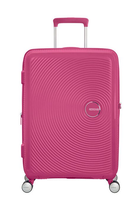 Hravý kruhový vzhled s kontrastním matným a lesklým povrchem jistě zaujme všude, kam se s ním podíváte. AMERICAN TOURISTER, HRAVÝ KRUHOVÝ VZHLED S KONTRASTNÍM MATNÝM A LESKLÝM POVRCHEM JISTĚ ZAUJME VŠUDE, KAM SE S NÍM PODÍVÁTE. - SKOŘEPINOVÉ KUFRY - CESTOVNÍ KUFRY A TAŠKY