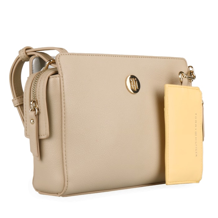 Nastavitelný popruh hravě upravíte na požadovanou délku. TOMMY HILFIGER, NASTAVITELNÝ POPRUH HRAVĚ UPRAVÍTE NA POŽADOVANOU DÉLKU. - CROSSBODY KABELKY - KABELKY