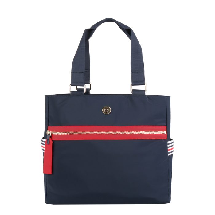 Hledáte praktickou, prostornou kabelku, do které pohodlně uložíte věci na cvičení, nákup nebo všechny potřebné nezbytnosti? TOMMY HILFIGER, HLEDÁTE PRAKTICKOU, PROSTORNOU KABELKU, DO KTERÉ POHODLNĚ ULOŽÍTE VĚCI NA CVIČENÍ, NÁKUP NEBO VŠECHNY POTŘEBNÉ NEZBYTNOSTI? - SHOPPER KABELKY - KABELKY