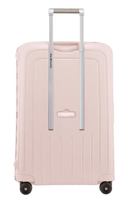 Kufor tiež obsahuje viacstupňovú trolej, ktorá sa prispôsobí akejkoľvek výške užívateľa SAMSONITE, KUFOR TIEŽ OBSAHUJE VIACSTUPŇOVÚ TROLEJ, KTORÁ SA PRISPÔSOBÍ AKEJKOĽVEK VÝŠKE UŽÍVATEĽA - ŠKRUPINOVÉ KUFRE - CESTOVNÉ KUFRE A TAŠKY