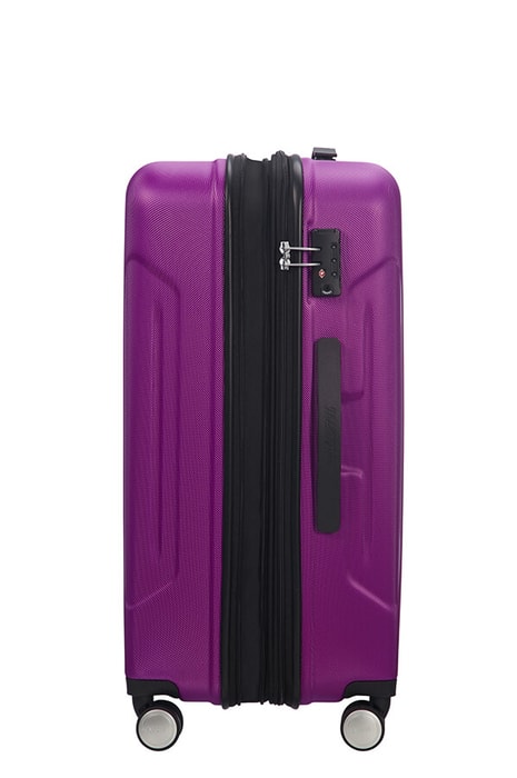 Súčasťou je TSA zámok, ktorý umožňuje, pri kontrolách na letisku, otvoriť Vašu batožinu bezpečnostnými orgánmi, bez poškodenia. AMERICAN TOURISTER, SÚČASŤOU JE TSA ZÁMOK, KTORÝ UMOŽŇUJE, PRI KONTROLÁCH NA LETISKU, OTVORIŤ VAŠU BATOŽINU BEZPEČNOSTNÝMI ORGÁNMI, BEZ POŠKODENIA. - ŠKRUPINOVÉ KUFRE - CESTOVNÉ KUFRE A TAŠKY