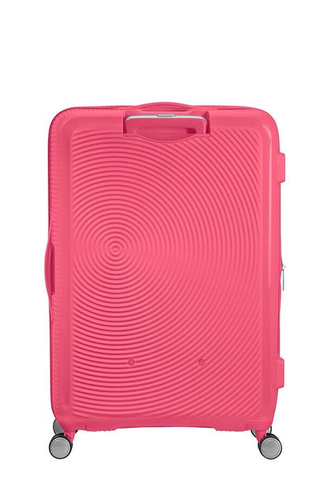 Hravý kruhový vzhled s kontrastním matným a lesklým povrchem jistě zaujme všude, kam se s ním podíváte. AMERICAN TOURISTER, HRAVÝ KRUHOVÝ VZHLED S KONTRASTNÍM MATNÝM A LESKLÝM POVRCHEM JISTĚ ZAUJME VŠUDE, KAM SE S NÍM PODÍVÁTE. - SKOŘEPINOVÉ KUFRY - CESTOVNÍ KUFRY A TAŠKY