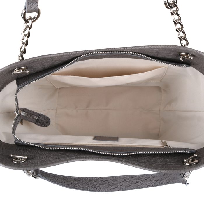 Hlavní přihrádka je uzavíratelná bezpečně na zip. Uvnitř je k dispozici jedna otevřená kapsa a jedna kapsa na zip. ELEGA, HLAVNÍ PŘIHRÁDKA JE UZAVÍRATELNÁ BEZPEČNĚ NA ZIP. UVNITŘ JE K DISPOZICI JEDNA OTEVŘENÁ KAPSA A JEDNA KAPSA NA ZIP. - KABELKY PŘES RAMENO - KABELKY