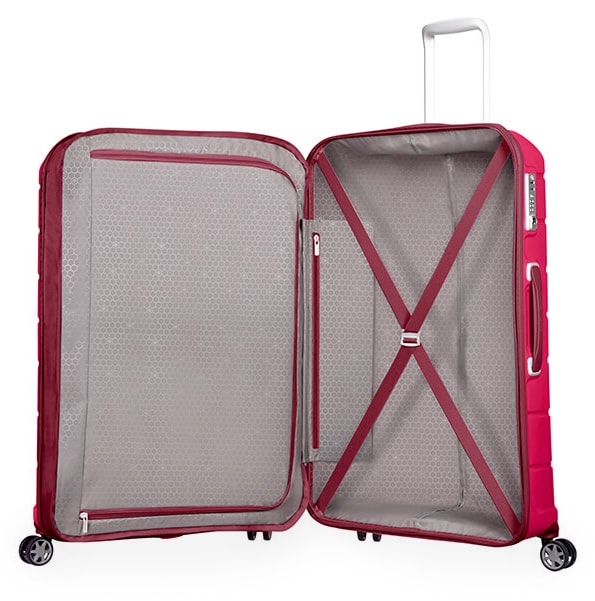 În ceea ce privește spațiul de depozitare, trolerul este echipat cu un compartiment inferior cu bretele pentru fixarea conținutului și un compartiment superior cu pereți despărțitori. SAMSONITE, ÎN CEEA CE PRIVEȘTE SPAȚIUL DE DEPOZITARE, TROLERUL ESTE ECHIPAT CU UN COMPARTIMENT INFERIOR CU BRETELE PENTRU FIXAREA CONȚINUTULUI ȘI UN COMPARTIMENT SUPERIOR CU PEREȚI DESPĂRȚITORI. - TROLERE RIGIDE - TROLERE ȘI GENȚI DE VOIAJ
