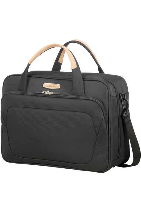 Praktická a trendy palubní taška v unisex provedení Samsonite z řady Spark SNG ECO. Kvalitní cestovní doplněk, při jehož výrobě bylo myšleno i na ekologii. SAMSONITE, PRAKTICKÁ A TRENDY PALUBNÍ TAŠKA V UNISEX PROVEDENÍ SAMSONITE Z ŘADY SPARK SNG ECO. KVALITNÍ CESTOVNÍ DOPLNĚK, PŘI JEHOŽ VÝROBĚ BYLO MYŠLENO I NA EKOLOGII. - CESTOVNÍ TAŠKY - CESTOVNÍ KUFRY A TAŠKY