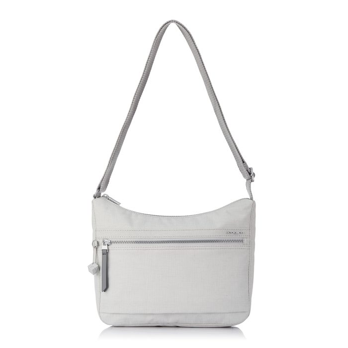 Nosit ji můžete buď přes rameno, nebo díky nastavitelnému popruhu (max. 130 cm) jako crossbody. Výběr je pouze na vás. HEDGREN, NOSIT JI MŮŽETE BUĎ PŘES RAMENO, NEBO DÍKY NASTAVITELNÉMU POPRUHU (MAX. 130 CM) JAKO CROSSBODY. VÝBĚR JE POUZE NA VÁS. - KABELKY PŘES RAMENO - KABELKY
