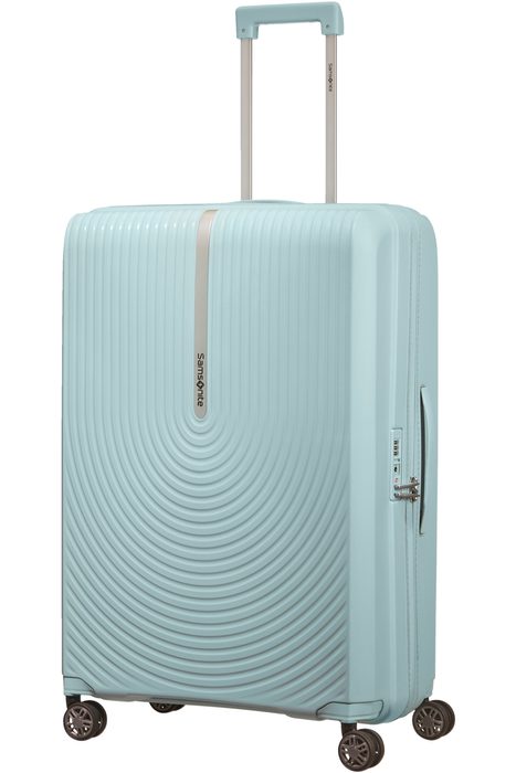 V jeho výbavě jsou 4 tichá dvojitá kolečka pro hladký pojezd. Samozřejmostí je horní a boční madlo a výsuvná rukojeť a s aretací. SAMSONITE, V JEHO VÝBAVĚ JSOU 4 TICHÁ DVOJITÁ KOLEČKA PRO HLADKÝ POJEZD. SAMOZŘEJMOSTÍ JE HORNÍ A BOČNÍ MADLO A VÝSUVNÁ RUKOJEŤ A S ARETACÍ. - SKOŘEPINOVÉ KUFRY - CESTOVNÍ KUFRY A TAŠKY