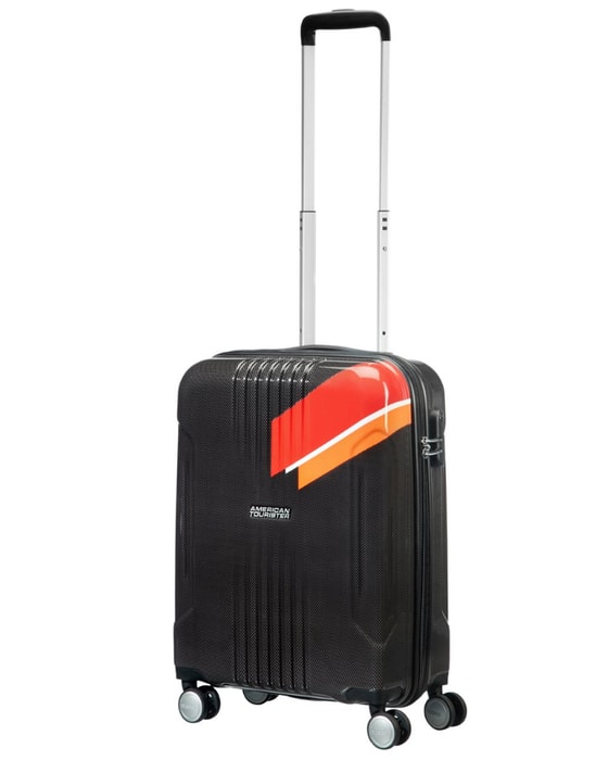 De asemenea este prevăzut cu fermoare de calitate, mâner superior pentru ridicare ușoară și patru roți duble pentru o manipulare ușoară. AMERICAN TOURISTER, DE ASEMENEA ESTE PREVĂZUT CU FERMOARE DE CALITATE, MÂNER SUPERIOR PENTRU RIDICARE UȘOARĂ ȘI PATRU ROȚI DUBLE PENTRU O MANIPULARE UȘOARĂ. - BAGAJE DE MÂNĂ - TROLERE ȘI GENȚI DE VOIAJ