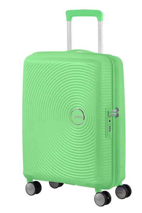 Tento oceňovaný rozšířitelný kabinový kufr z kolekce Soundbox se vyznačuje jedním z dosud nejvýraznějších designů. AMERICAN TOURISTER, TENTO OCEŇOVANÝ ROZŠÍŘITELNÝ KABINOVÝ KUFR Z KOLEKCE SOUNDBOX SE VYZNAČUJE JEDNÍM Z DOSUD NEJVÝRAZNĚJŠÍCH DESIGNŮ. - PŘÍRUČNÍ ZAVAZADLA - CESTOVNÍ KUFRY A TAŠKY