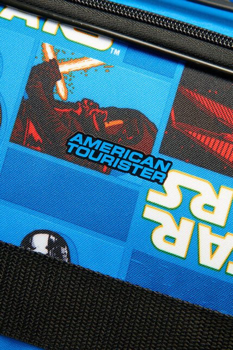 AMERICAN TOURISTER, DĚTSKÝ KABINOVÝ CESTOVNÍ KUFR NEW WONDER UPRIGHT STAR WARS 32 L - DĚTSKÁ ZAVAZADLA - CESTOVNÍ KUFRY A TAŠKY