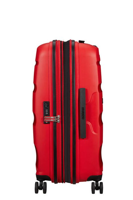 Objem kufru lze snadno navýšit až na 73 litrů s použitím integrovaného expandéru. AMERICAN TOURISTER, OBJEM KUFRU LZE SNADNO NAVÝŠIT AŽ NA 73 LITRŮ S POUŽITÍM INTEGROVANÉHO EXPANDÉRU. - SKOŘEPINOVÉ KUFRY - CESTOVNÍ KUFRY A TAŠKY