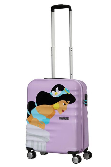 Svými rozměry je kufr vhodný jako příruční zavazadlo a je možné ho s sebou vzít na palubu letadla. AMERICAN TOURISTER, SVÝMI ROZMĚRY JE KUFR VHODNÝ JAKO PŘÍRUČNÍ ZAVAZADLO A JE MOŽNÉ HO S SEBOU VZÍT NA PALUBU LETADLA. - PŘÍRUČNÍ ZAVAZADLA - CESTOVNÍ KUFRY A TAŠKY