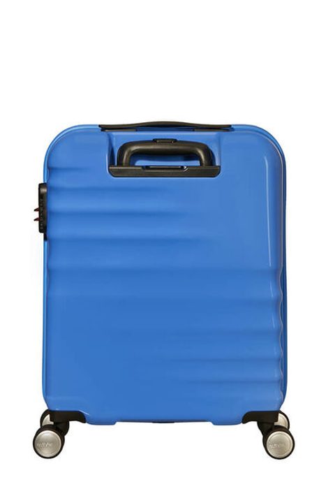 Kufr je vyroben z odolného ABS plastu, který vydrží i hrubší zacházení na letišti. AMERICAN TOURISTER, KUFR JE VYROBEN Z ODOLNÉHO ABS PLASTU, KTERÝ VYDRŽÍ I HRUBŠÍ ZACHÁZENÍ NA LETIŠTI. - PŘÍRUČNÍ ZAVAZADLA - CESTOVNÍ KUFRY A TAŠKY