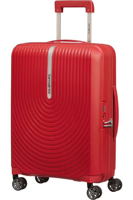 Vykročte z davu s moderním perfektně vybaveným kufrem Hi-Fi od značky Samsonite. Příruční kufr je vyroben z odlehčeného a zároveň velmi odolného polypropylenu. SAMSONITE, VYKROČTE Z DAVU S MODERNÍM PERFEKTNĚ VYBAVENÝM KUFREM HI-FI OD ZNAČKY SAMSONITE. PŘÍRUČNÍ KUFR JE VYROBEN Z ODLEHČENÉHO A ZÁROVEŇ VELMI ODOLNÉHO POLYPROPYLENU. - PŘÍRUČNÍ ZAVAZADLA - CESTOVNÍ KUFRY A TAŠKY