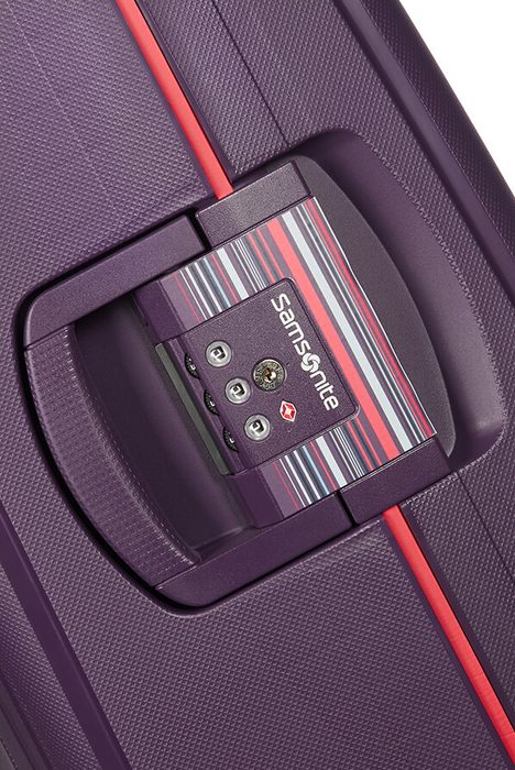 Objavte doposiaľ najľahší kolekciu S'Cure. Samsonite uspel vo výrobe extrémne ľahkej polypropylénovej kolekcie na trojbodové zamykanie, vďaka revolučnému polypropylénovému materiálu Flowlite. SAMSONITE, OBJAVTE DOPOSIAĽ NAJĽAHŠÍ KOLEKCIU S'CURE. SAMSONITE USPEL VO VÝROBE EXTRÉMNE ĽAHKEJ POLYPROPYLÉNOVEJ KOLEKCIE NA TROJBODOVÉ ZAMYKANIE, VĎAKA REVOLUČNÉMU POLYPROPYLÉNOVÉMU MATERIÁLU FLOWLITE. - ŠKRUPINOVÉ KUFRE - CESTOVNÉ KUFRE A TAŠKY