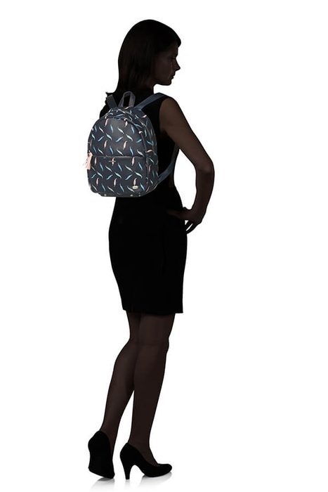 Batůžek krásně doplní váš outfit. SAMSONITE, BATŮŽEK KRÁSNĚ DOPLNÍ VÁŠ OUTFIT. - MĚSTSKÉ BATOHY - BATOHY