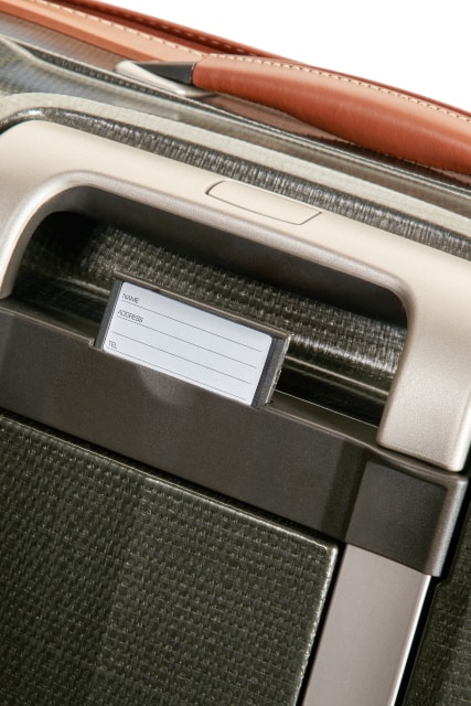 Samozřejmostí je integrovaná jmenovka na koleji SAMSONITE, SAMOZŘEJMOSTÍ JE INTEGROVANÁ JMENOVKA NA KOLEJI - SKOŘEPINOVÉ KUFRY - CESTOVNÍ KUFRY A TAŠKY