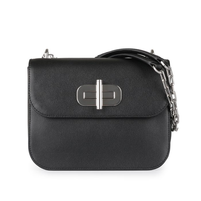 Ikonická crossbody kabelka Tommy Hilfiger vám ponúka praktické vnútorné členenie, kvalitné spracovanie a bezpečné uloženie všetkých nevyhnutností. TOMMY HILFIGER, IKONICKÁ CROSSBODY KABELKA TOMMY HILFIGER VÁM PONÚKA PRAKTICKÉ VNÚTORNÉ ČLENENIE, KVALITNÉ SPRACOVANIE A BEZPEČNÉ ULOŽENIE VŠETKÝCH NEVYHNUTNOSTÍ. - CROSSBODY KABELKY - KABELKY