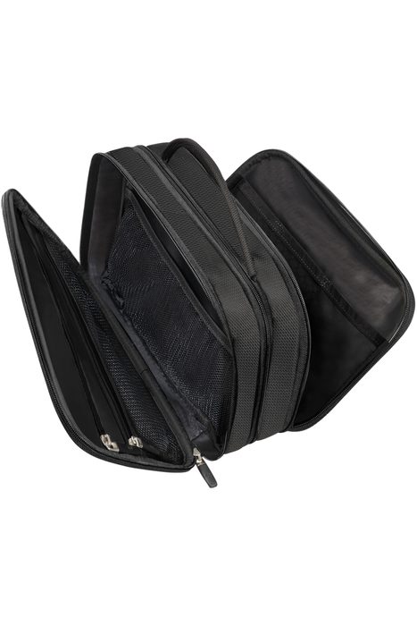 Vnitřek je přehledně členěn pro snadné uspořádání všech kosmetických potřeb. SAMSONITE, VNITŘEK JE PŘEHLEDNĚ ČLENĚN PRO SNADNÉ USPOŘÁDÁNÍ VŠECH KOSMETICKÝCH POTŘEB. - KOSMETICKÉ A TOALETNÍ TAŠKY - CESTOVNÍ KUFRY A TAŠKY