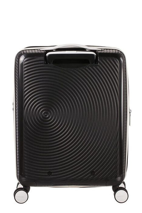 Hravý kruhový vzhled s kontrastním matným a lesklým povrchem jistě zaujme všude, kam se s ním podíváte. AMERICAN TOURISTER, HRAVÝ KRUHOVÝ VZHLED S KONTRASTNÍM MATNÝM A LESKLÝM POVRCHEM JISTĚ ZAUJME VŠUDE, KAM SE S NÍM PODÍVÁTE. - PŘÍRUČNÍ ZAVAZADLA - CESTOVNÍ KUFRY A TAŠKY