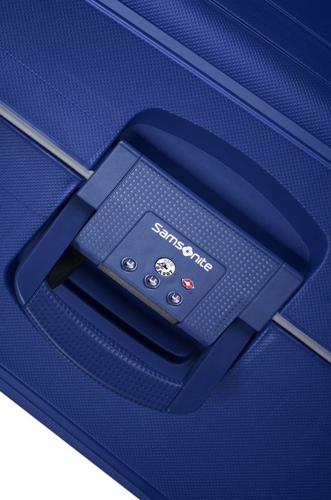 Samsonite uspěl ve výrobě extrémně lehké polypropylenové kolekce na tříbodové zamykání, a to díky revolučnímu, polypropylenovému materiálu Flowlite. SAMSONITE, SAMSONITE USPĚL VE VÝROBĚ EXTRÉMNĚ LEHKÉ POLYPROPYLENOVÉ KOLEKCE NA TŘÍBODOVÉ ZAMYKÁNÍ, A TO DÍKY REVOLUČNÍMU, POLYPROPYLENOVÉMU MATERIÁLU FLOWLITE. - ŠKRUPINOVÉ KUFRE - CESTOVNÉ KUFRE A TAŠKY