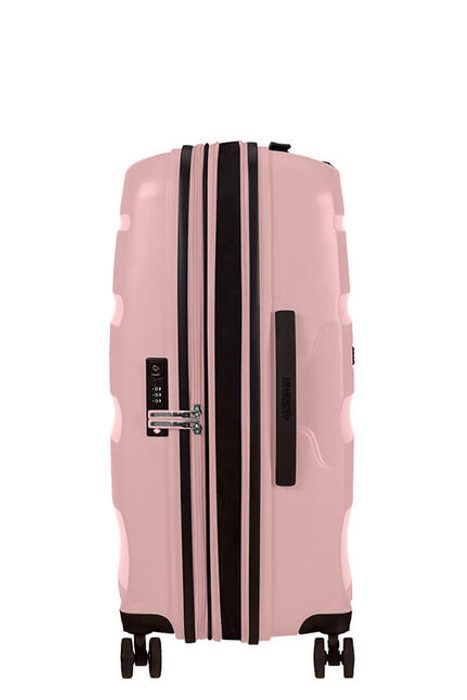 Objem kufru lze snadno navýšit až na 73 litrů s použitím integrovaného expandéru. AMERICAN TOURISTER, OBJEM KUFRU LZE SNADNO NAVÝŠIT AŽ NA 73 LITRŮ S POUŽITÍM INTEGROVANÉHO EXPANDÉRU. - SKOŘEPINOVÉ KUFRY - CESTOVNÍ KUFRY A TAŠKY