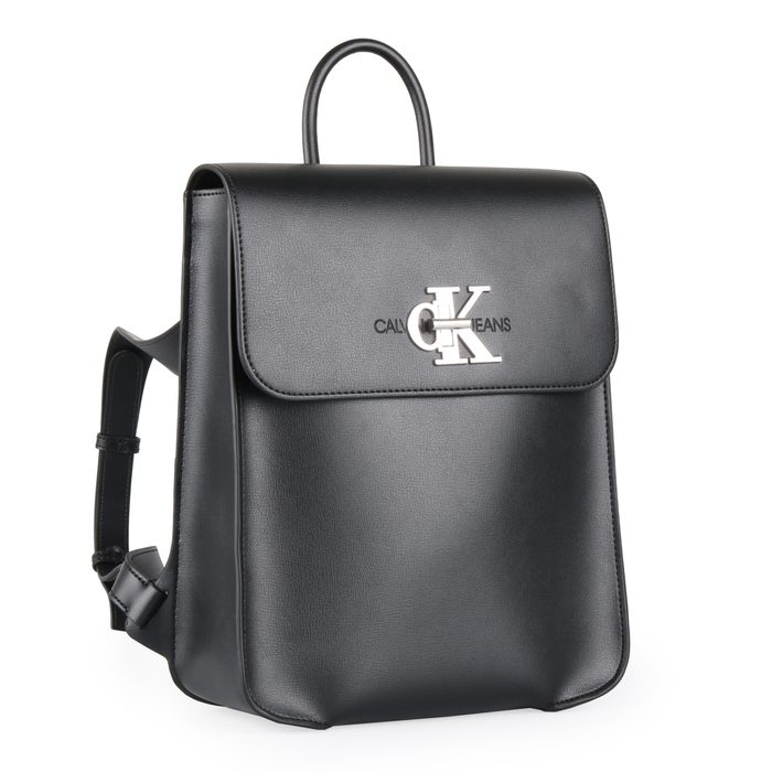 Elegantný dámsky batoh od populárnej značky Calvin Klein z novej kolekcie jeseň / zima 2019 v nadčasovej čiernej farbe. CALVIN KLEIN, ELEGANTNÝ DÁMSKY BATOH OD POPULÁRNEJ ZNAČKY CALVIN KLEIN Z NOVEJ KOLEKCIE JESEŇ / ZIMA 2019 V NADČASOVEJ ČIERNEJ FARBE. - DÁMSKE BATOHY - BATOHY