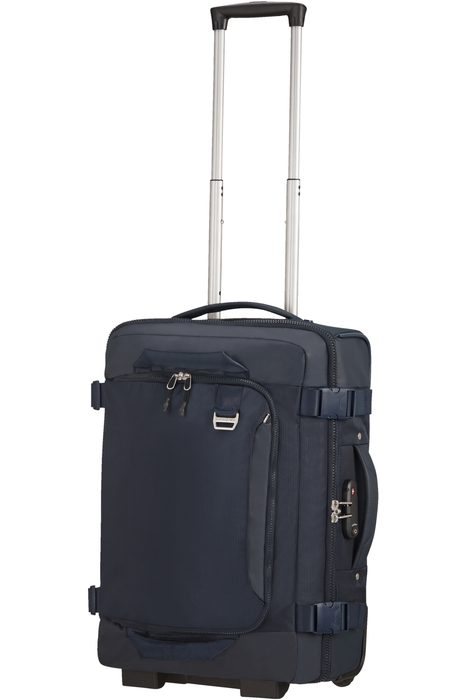V její výbavě jsou 2 hladká kolečka, výsuvná rukojeť s aretací a horní a boční madlo. SAMSONITE, V JEJÍ VÝBAVĚ JSOU 2 HLADKÁ KOLEČKA, VÝSUVNÁ RUKOJEŤ S ARETACÍ A HORNÍ A BOČNÍ MADLO. - CESTOVNÍ TAŠKY - CESTOVNÍ KUFRY A TAŠKY