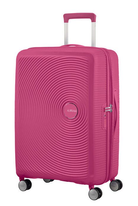 Skvělý rozšířitelný velký kufr z populární řady Soundbox je skvělou volbou pro dvou týdenní dovolenou. AMERICAN TOURISTER, SKVĚLÝ ROZŠÍŘITELNÝ VELKÝ KUFR Z POPULÁRNÍ ŘADY SOUNDBOX JE SKVĚLOU VOLBOU PRO DVOU TÝDENNÍ DOVOLENOU. - SKOŘEPINOVÉ KUFRY - CESTOVNÍ KUFRY A TAŠKY
