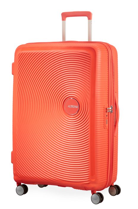 Skvělý rozšířitelný velký kufr z populární řady Soundbox je skvělou volbou pro dvou týdenní dovolenou. AMERICAN TOURISTER, SKVĚLÝ ROZŠÍŘITELNÝ VELKÝ KUFR Z POPULÁRNÍ ŘADY SOUNDBOX JE SKVĚLOU VOLBOU PRO DVOU TÝDENNÍ DOVOLENOU. - SKOŘEPINOVÉ KUFRY - CESTOVNÍ KUFRY A TAŠKY