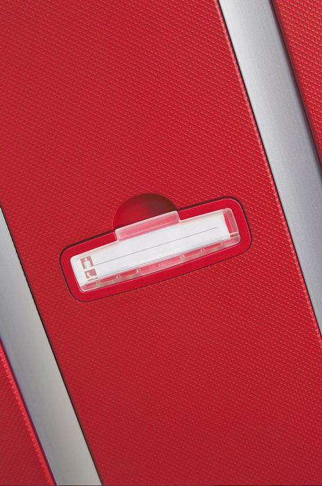Integrovaná jmenovka na zadní straně kufru. SAMSONITE, INTEGROVANÁ JMENOVKA NA ZADNÍ STRANĚ KUFRU. - ŠKRUPINOVÉ KUFRE - CESTOVNÉ KUFRE A TAŠKY