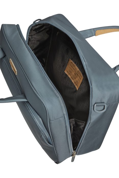 Hlavní komora je uzavíratelná bezpečně na zip, který lze uzamknout zámečkem (není součástí výrobku). SAMSONITE, HLAVNÍ KOMORA JE UZAVÍRATELNÁ BEZPEČNĚ NA ZIP, KTERÝ LZE UZAMKNOUT ZÁMEČKEM (NENÍ SOUČÁSTÍ VÝROBKU). - CESTOVNÍ TAŠKY - CESTOVNÍ KUFRY A TAŠKY