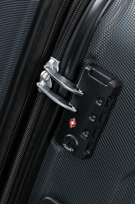Súčasťou je TSA zámok, ktorý umožňuje, pri kontrolách na letisku, otvoriť Vašu batožinu bezpečnostnými orgánmi, bez poškodenia. AMERICAN TOURISTER, SÚČASŤOU JE TSA ZÁMOK, KTORÝ UMOŽŇUJE, PRI KONTROLÁCH NA LETISKU, OTVORIŤ VAŠU BATOŽINU BEZPEČNOSTNÝMI ORGÁNMI, BEZ POŠKODENIA. - ŠKRUPINOVÉ KUFRE - CESTOVNÉ KUFRE A TAŠKY