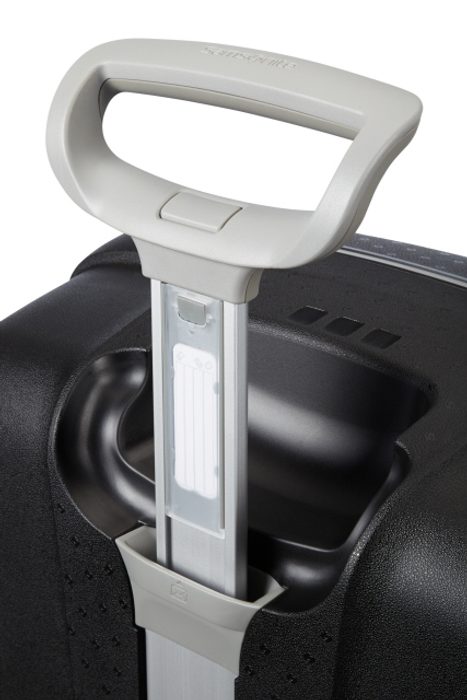 Samozřejmostí je integrovaná jmenovka SAMSONITE, SAMOZŘEJMOSTÍ JE INTEGROVANÁ JMENOVKA - SKOŘEPINOVÉ KUFRY - CESTOVNÍ KUFRY A TAŠKY