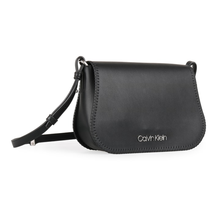 Dámská crossbody kabelka Mellow Saddle K60K605617 CALVIN KLEIN, DÁMSKÁ CROSSBODY KABELKA MELLOW SADDLE K60K605617 - CROSSBODY KABELKY - KABELKY