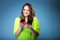 Prakticky a stylově: mobilní příslušenství GUESS