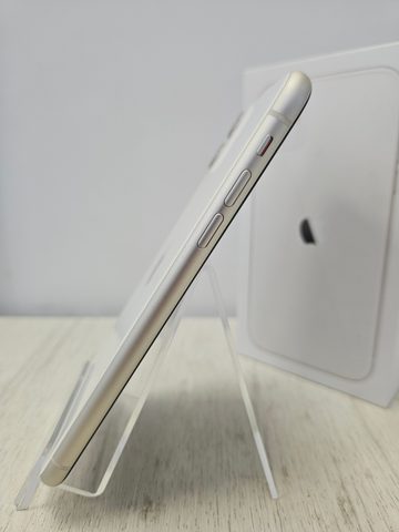 Apple iPhone 11 64GB bílý - použitý (A+)