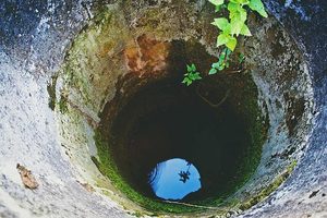 Jak měřit výšku vody nejen ve studni?