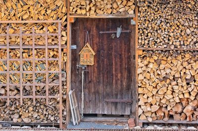 Jak zabránit zanášení skla u krbových kamen?