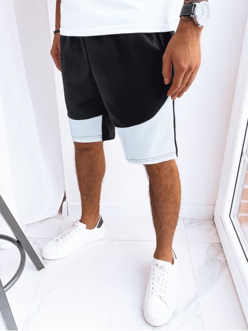 Dvobarvne kratke hlače v črno beli barvi