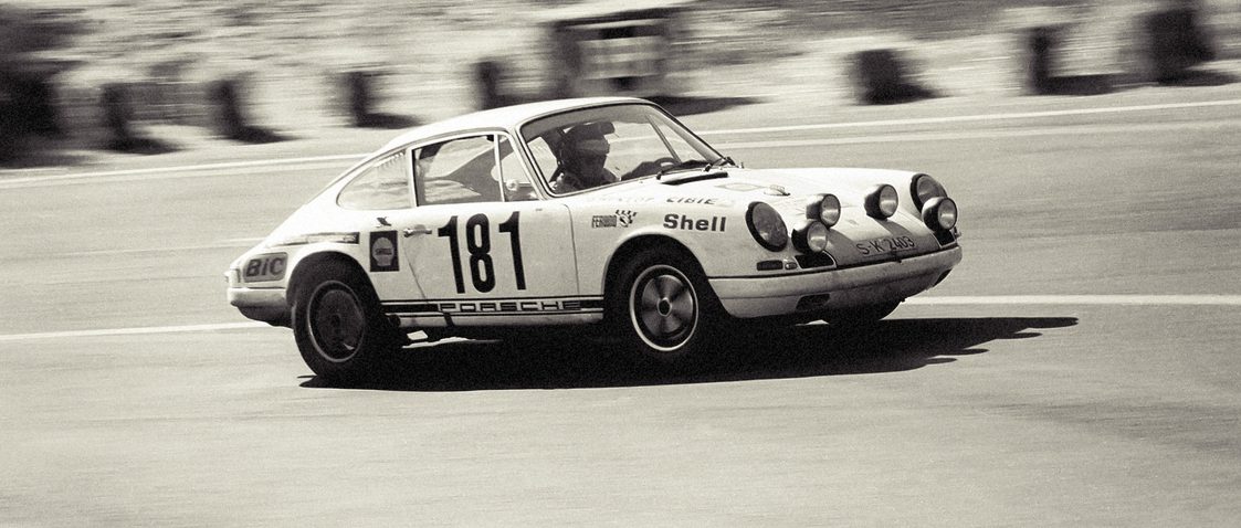 Porsche 911R - White - Tour de France - 1969 - Limited Poster
